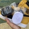 Air Jordan 1 High Retro OG 'Pollen' Men's