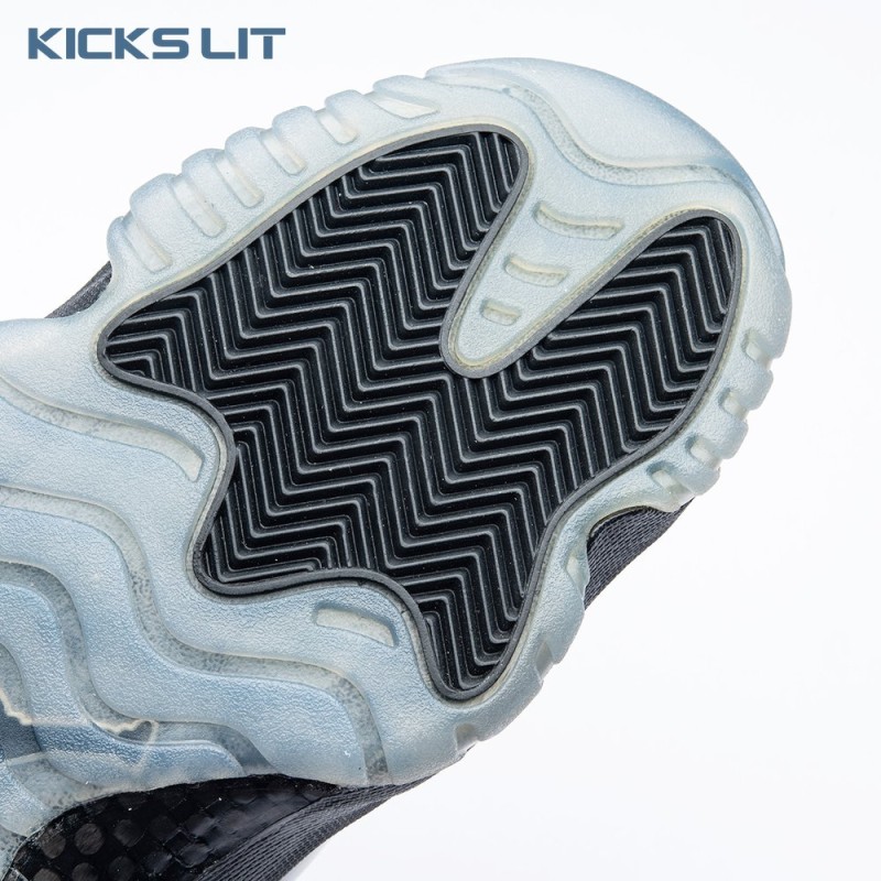 Air Jordan 11 Retro Cap and Gown Men's Air Jordan 11 Retro Cap and Gown Men's