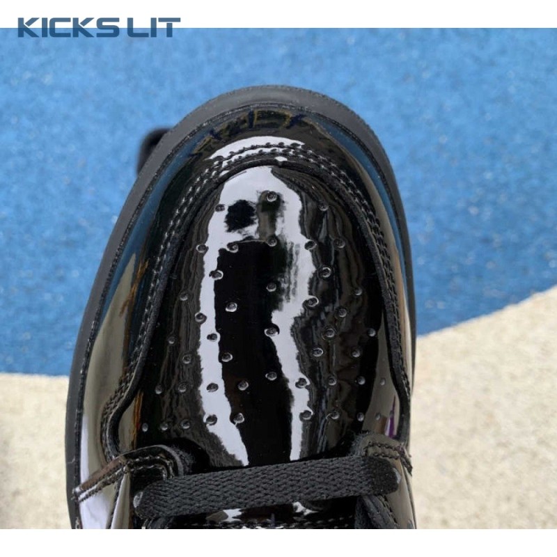 Jordan 1 Retro High Black Metallic Gold (2020) Unisex Jordan 1 Retro High Black Metallic Gold (2020) Unisex