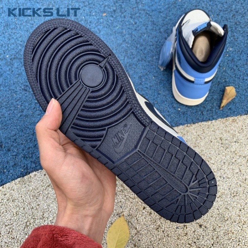 Jordan 1 Retro High Obsidian UNC Unisex Jordan 1 Retro High Obsidian UNC Unisex