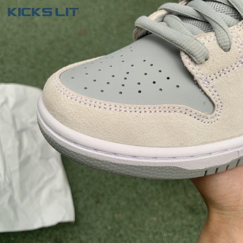 Dunk Low SB 'Summit White' Men's Dunk Low SB 'Summit White' Men's