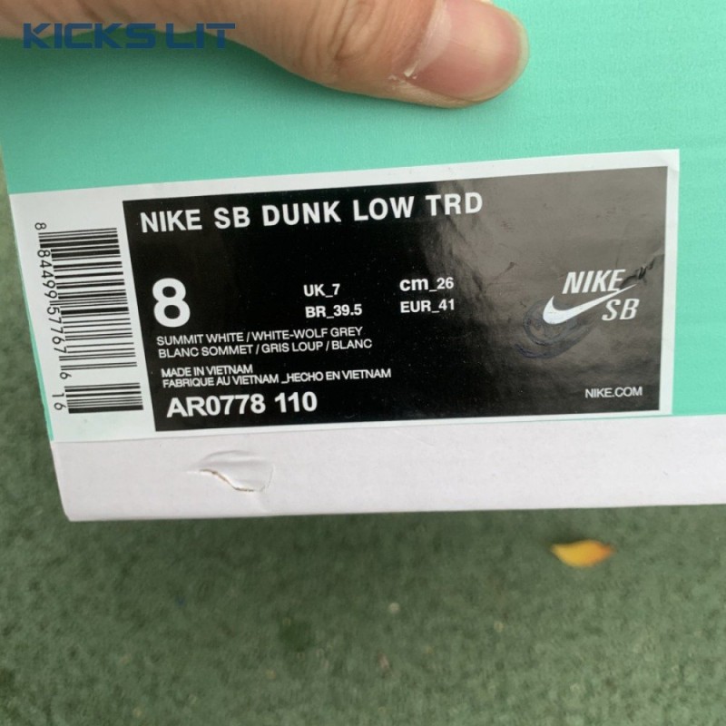 Dunk Low SB 'Summit White' Men's Dunk Low SB 'Summit White' Men's