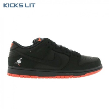 Dunk Low Pro SB 'Black Pigeon' Unisex