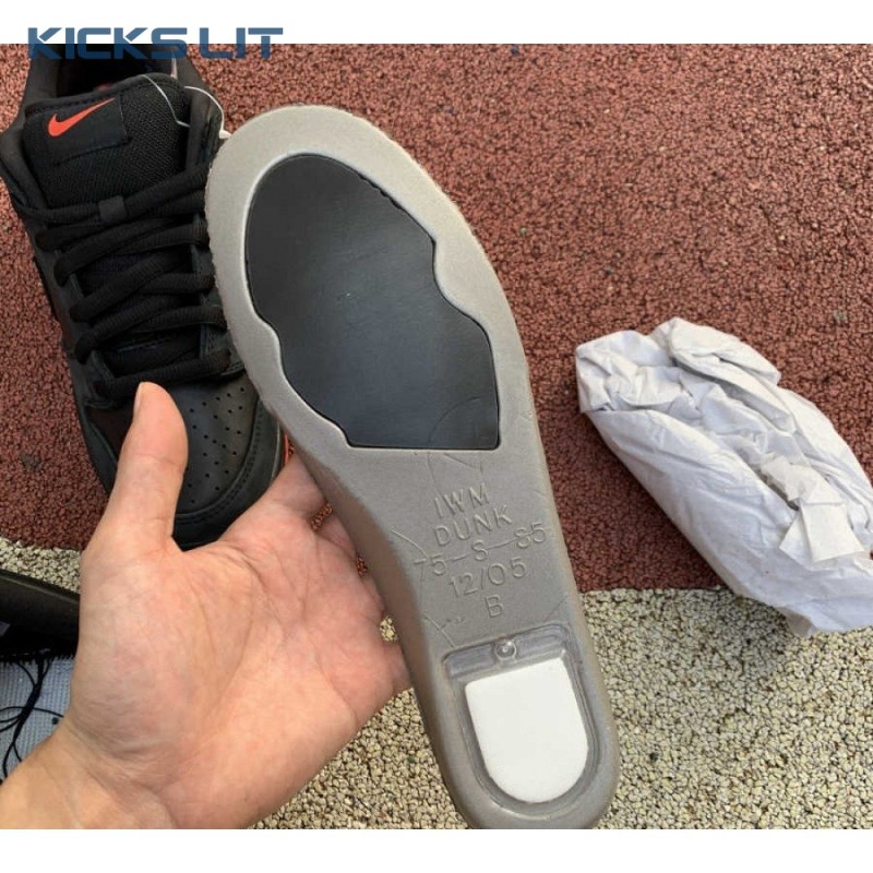 Dunk Low Pro SB 'Black Pigeon' Unisex Dunk Low Pro SB 'Black Pigeon' Unisex