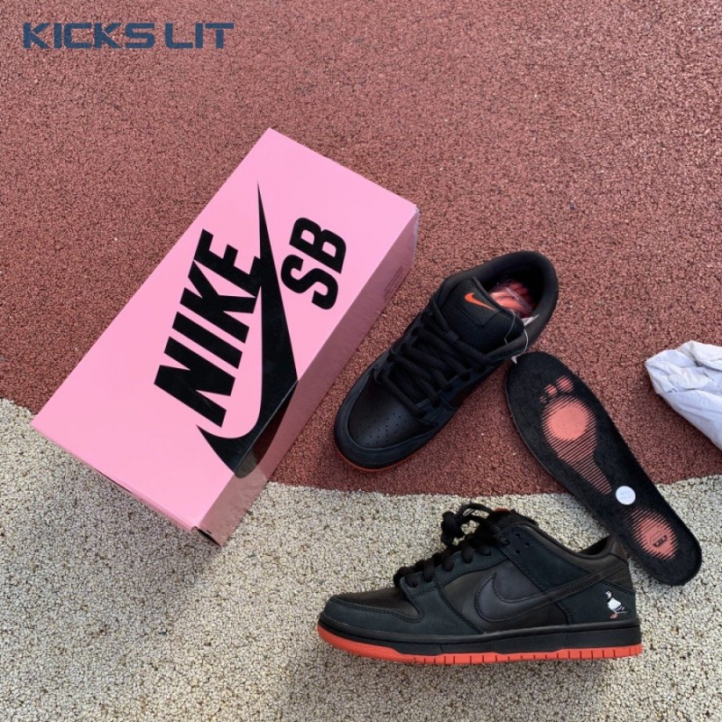 Dunk Low Pro SB 'Black Pigeon' Unisex Dunk Low Pro SB 'Black Pigeon' Unisex