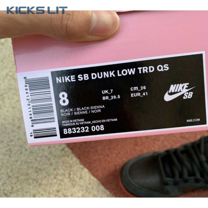 Dunk Low Pro SB 'Black Pigeon' Unisex Dunk Low Pro SB 'Black Pigeon' Unisex