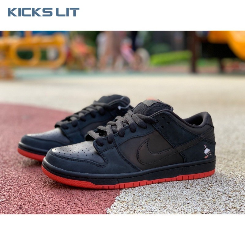 Dunk Low Pro SB 'Black Pigeon' Unisex Dunk Low Pro SB 'Black Pigeon' Unisex