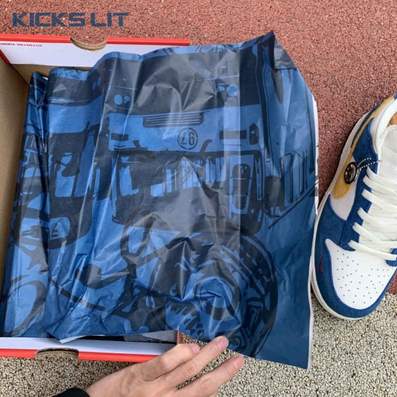 Dunk Low '80s Bus' Unisex Dunk Low '80s Bus' Unisex