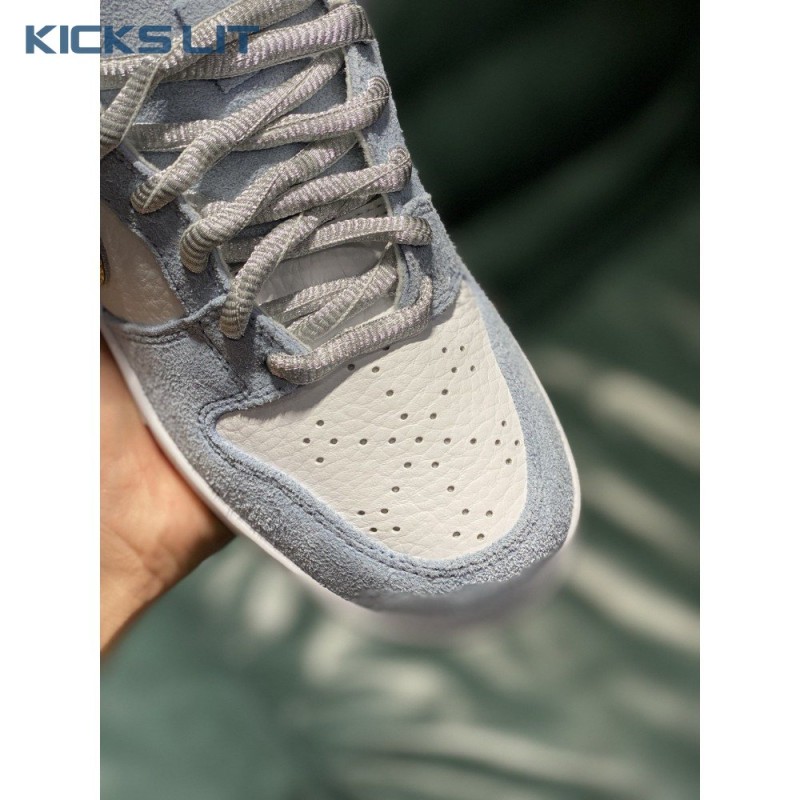 Sean Cliver x Dunk Low SB 'Holiday Special' Men's Sean Cliver x Dunk Low SB 'Holiday Special' Men's