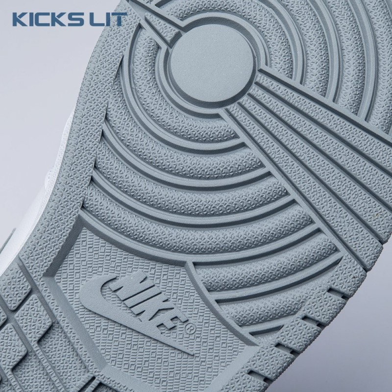 Air Jordan 1 High OG  Air Jordan 1 High OG