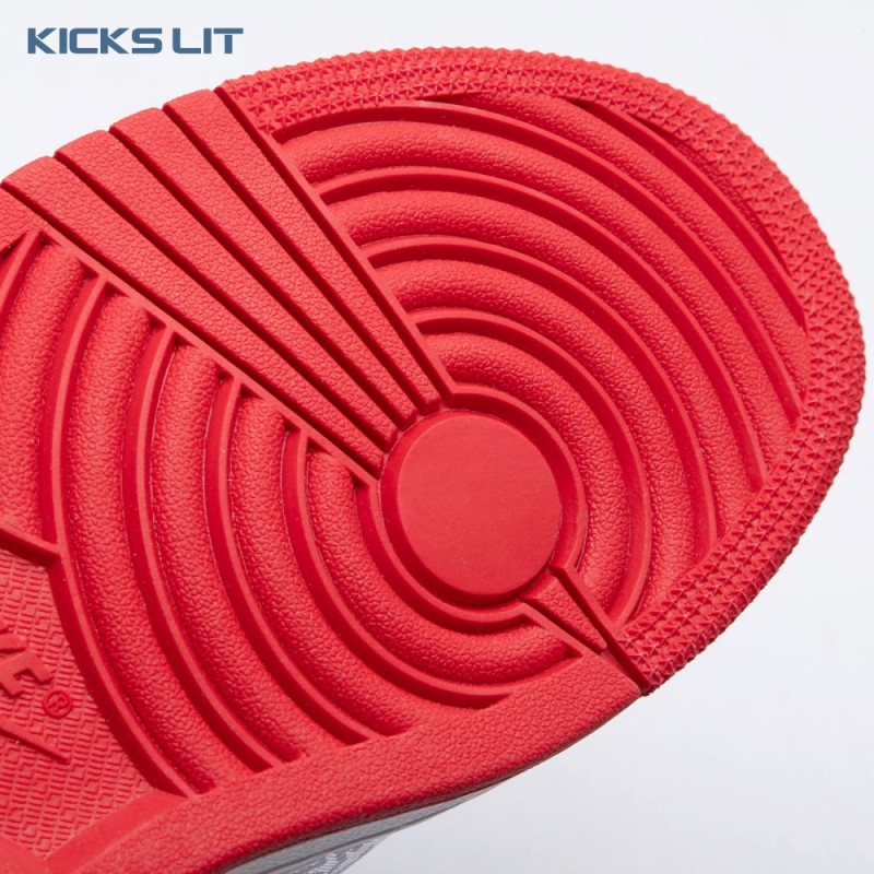 Air Jordan 1 Mid SE Fearless Edison Chen CLOT Unisex Air Jordan 1 Mid SE Fearless Edison Chen CLOT Unisex