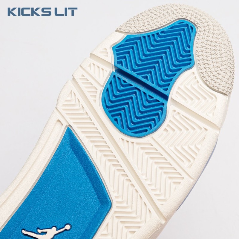 Air Jordan 4 Retro  Air Jordan 4 Retro