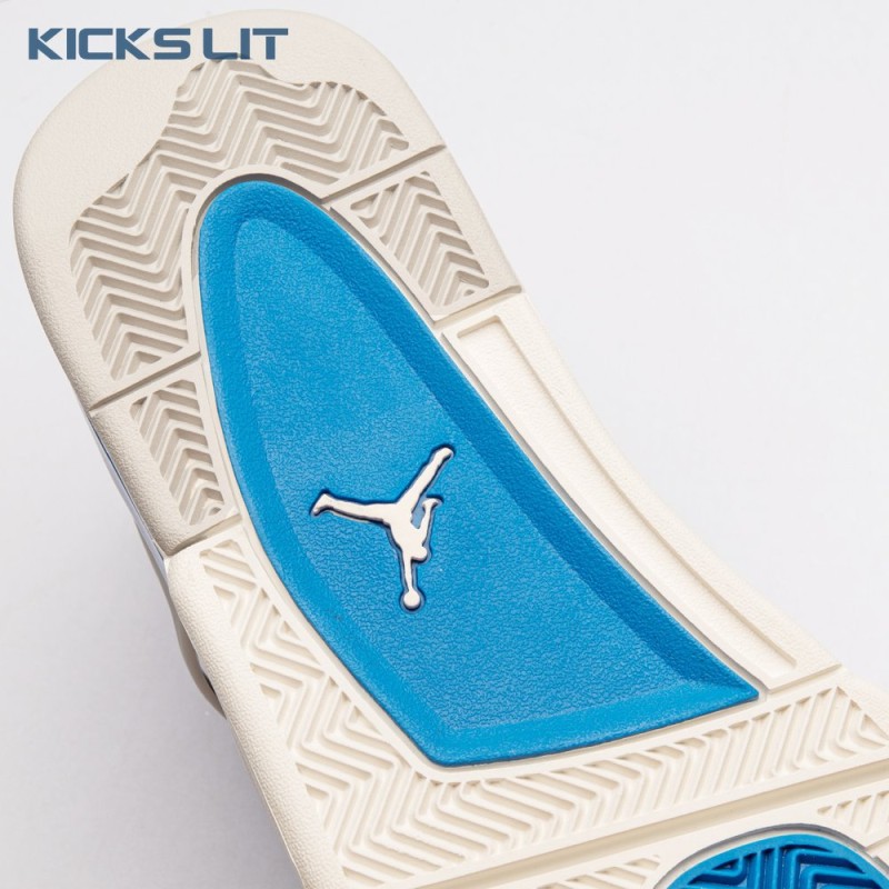 Air Jordan 4 Retro  Air Jordan 4 Retro