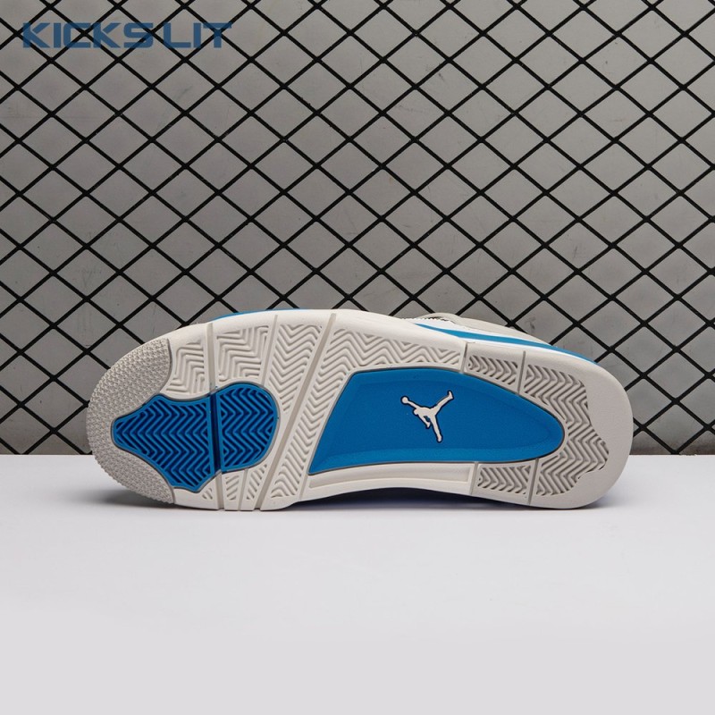 Air Jordan 4 Retro  Air Jordan 4 Retro