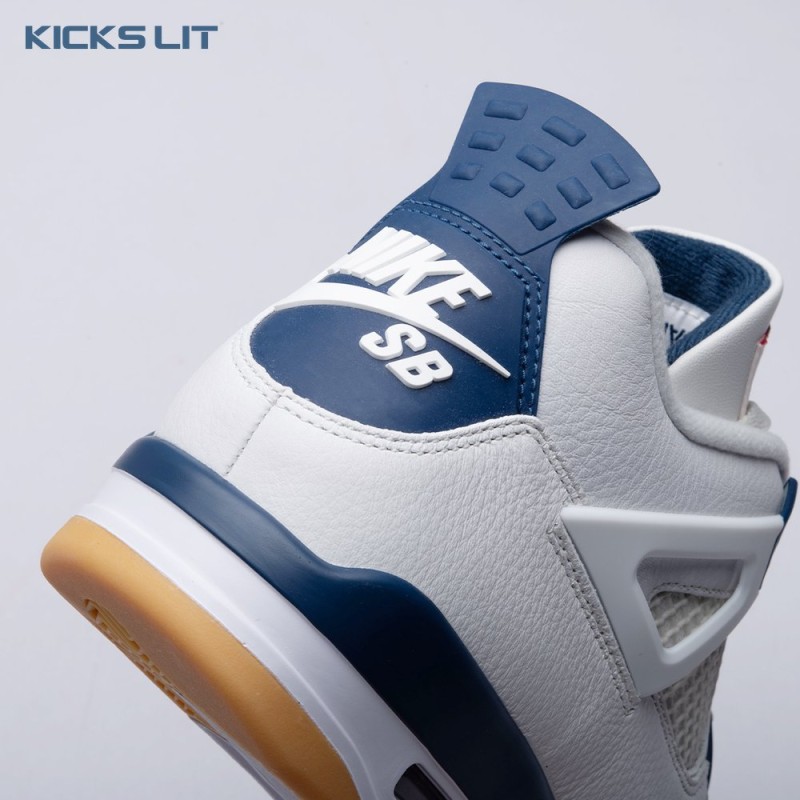Jordan 4 SB 