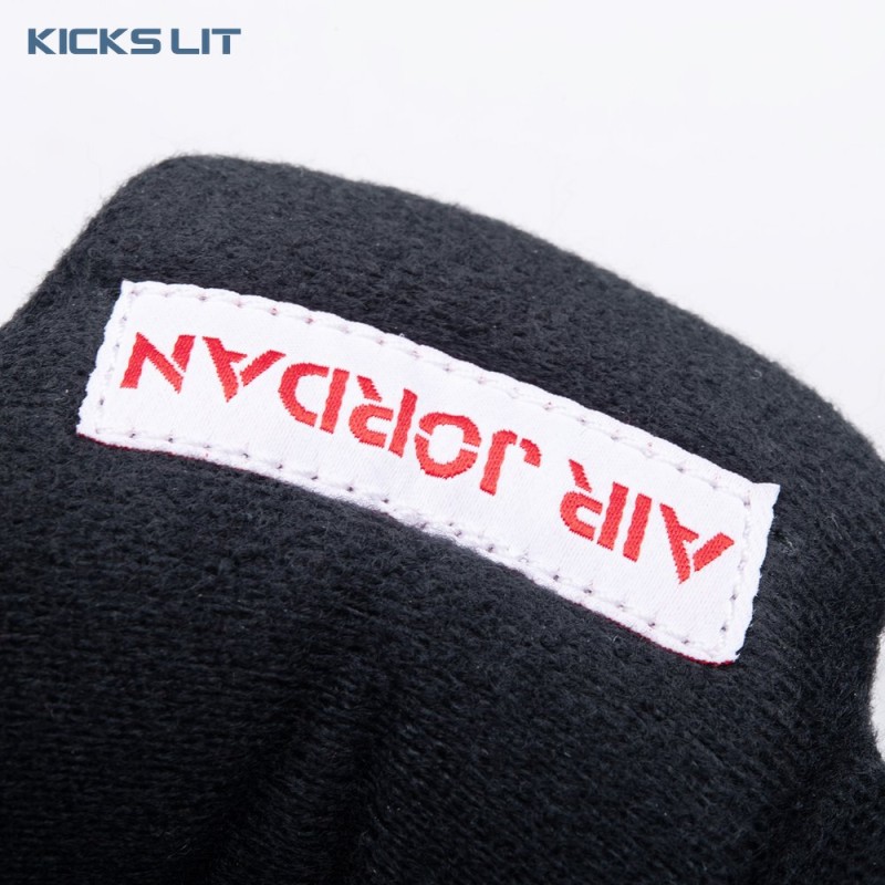 Air Jordan 5 'Black Metallic Reimagined' HF3975 001 Unisex