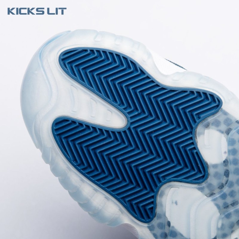 Jordan 11 Retro Low Snake Navy (2019) CD6846-102 Unisex Jordan 11 Retro Low Snake Navy (2019) CD6846-102 Unisex