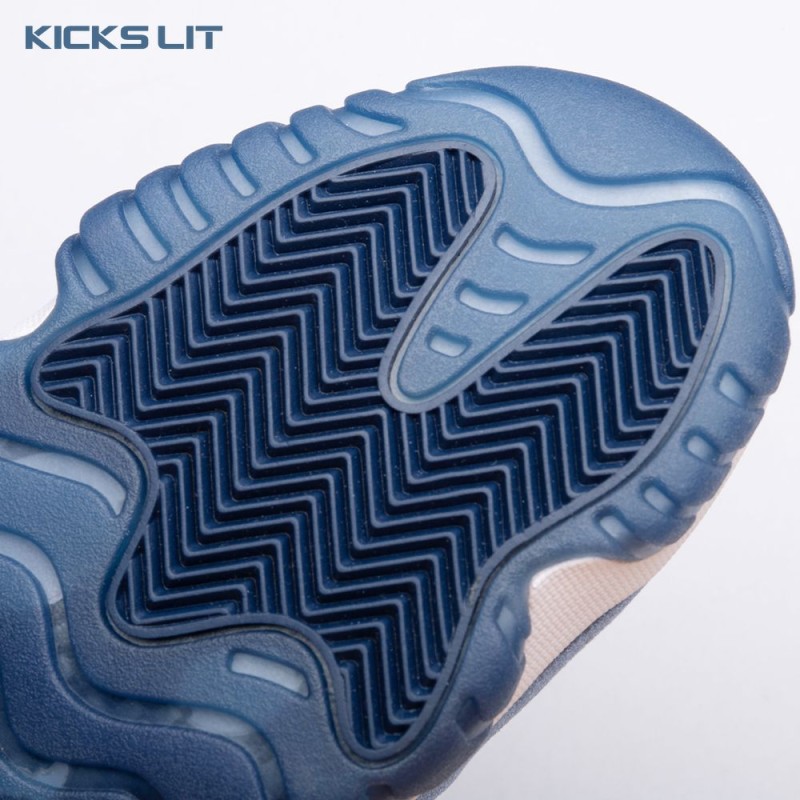 Jordan 11 'Midnight Navy' AR0715-441 Men's Jordan 11 'Midnight Navy' AR0715-441 Men's