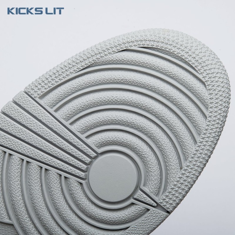 Jordan 1 Retro High OG Hyper Royal 555088 402 Unisex Jordan 1 Retro High OG Hyper Royal 555088 402 Unisex