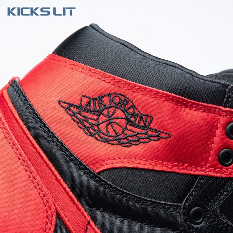 Jordan 1 Retro High OG Satin Bred Unisex Jordan 1 Retro High OG Satin Bred Unisex