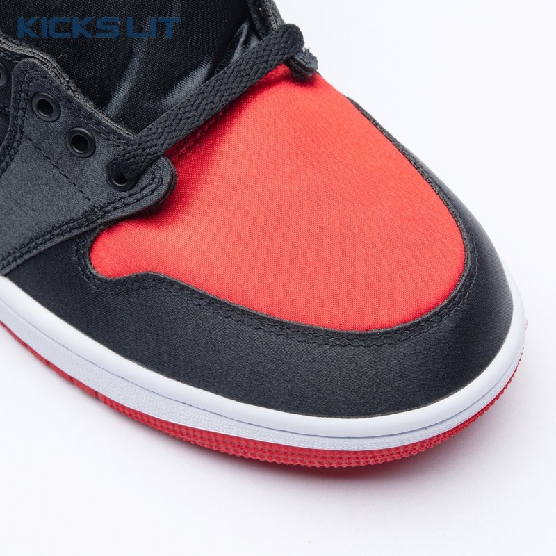 Jordan 1 Retro High OG Satin Bred Unisex Jordan 1 Retro High OG Satin Bred Unisex