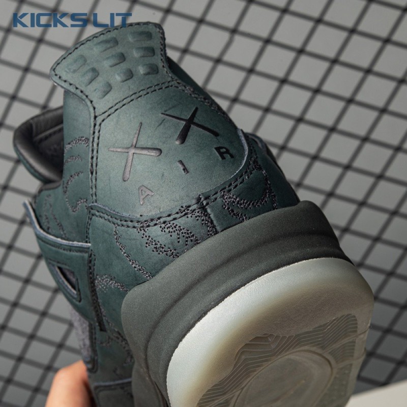 Jordan 4 Retro Kaws Black 930155-001 Men's Jordan 4 Retro Kaws Black 930155-001 Men's