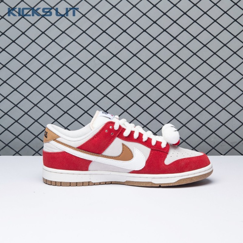 Nike Dunk Low SE Merry Christmas DO9457-112 Unisex
