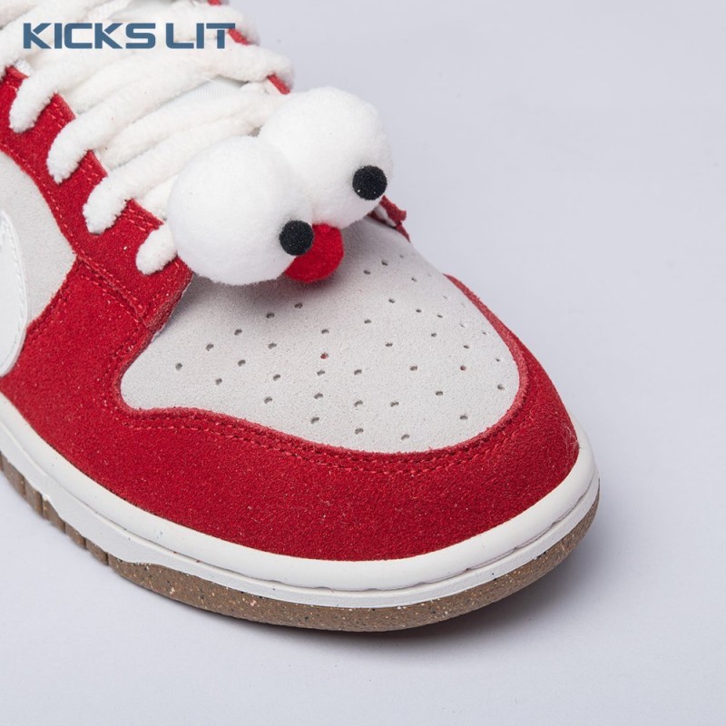 Nike Dunk Low SE Merry Christmas DO9457-112 Unisex