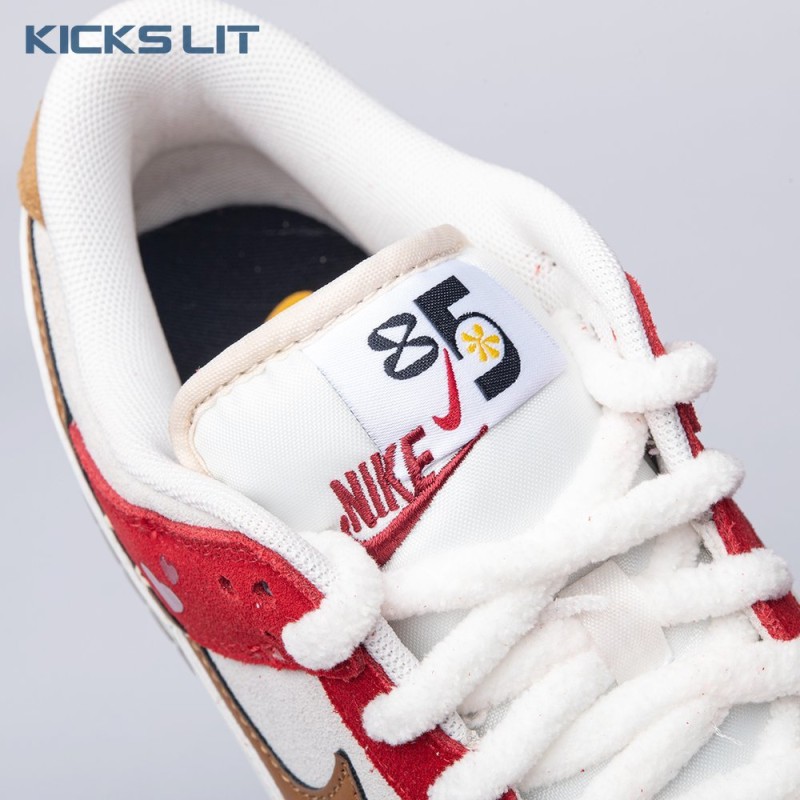 Nike Dunk Low SE Merry Christmas DO9457-112 Unisex