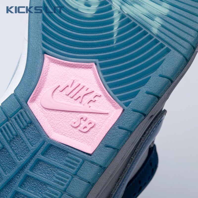 Nike SB Dunk Low Born x Raised One Block At A Time FN7819-400 Unisex