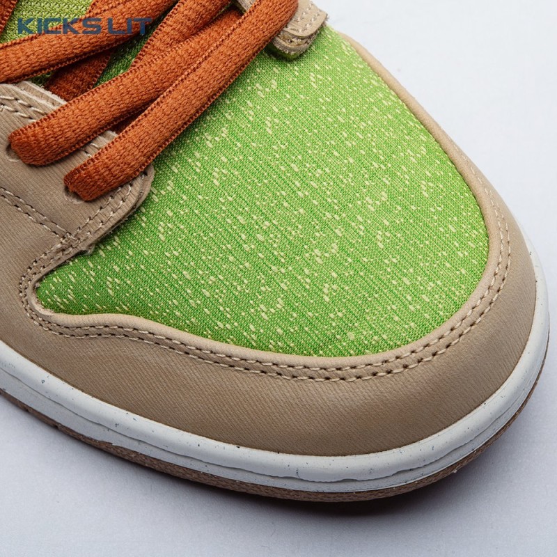 Nike SB Dunk Low Escargot FQ7585 200 Unisex