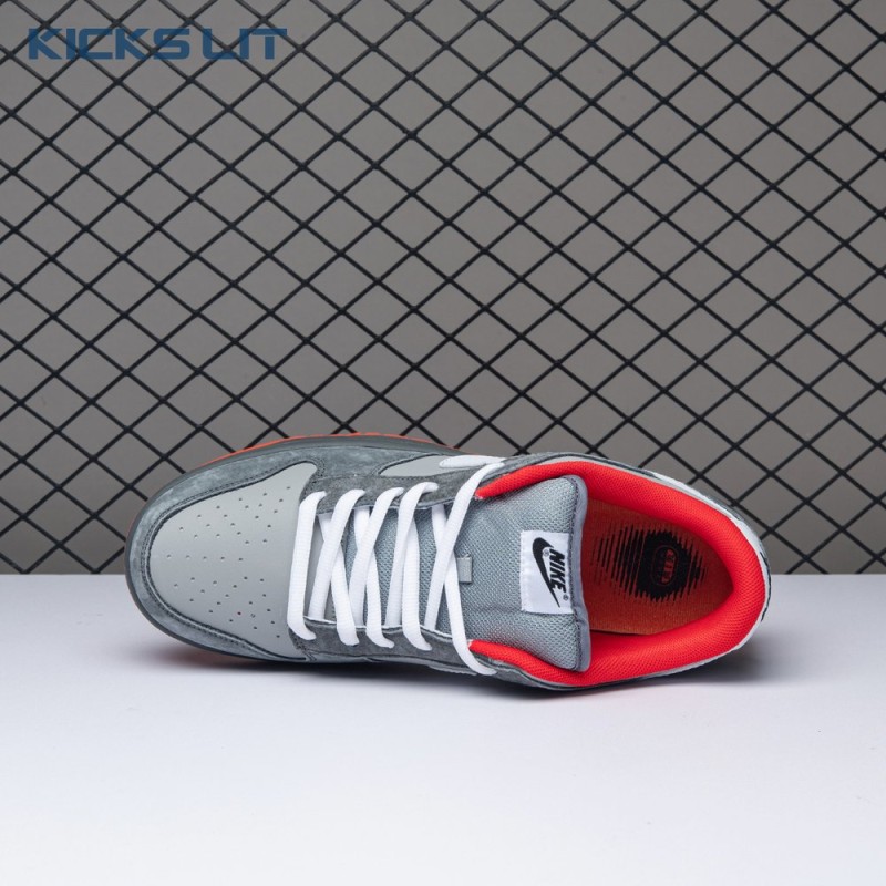 Nike SB Dunk Low Staple NYC Pigeon 304292-011 Unisex Nike SB Dunk Low Staple NYC Pigeon 304292-011 Unisex