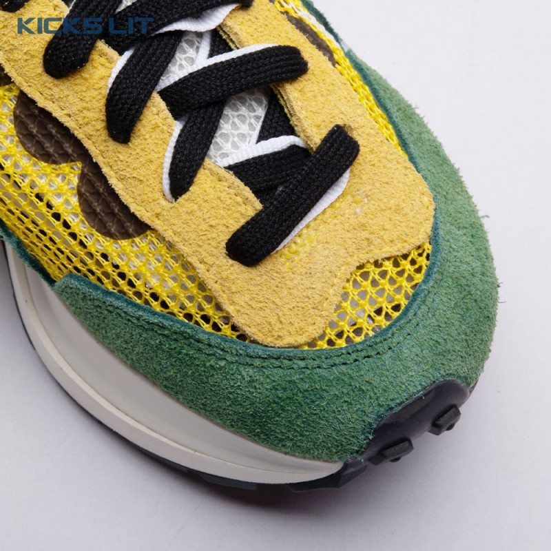 Nike Vaporwaffle Tour Yellow Stadium Green CV1363-700 Unisex Nike Vaporwaffle Tour Yellow Stadium Green CV1363-700 Unisex