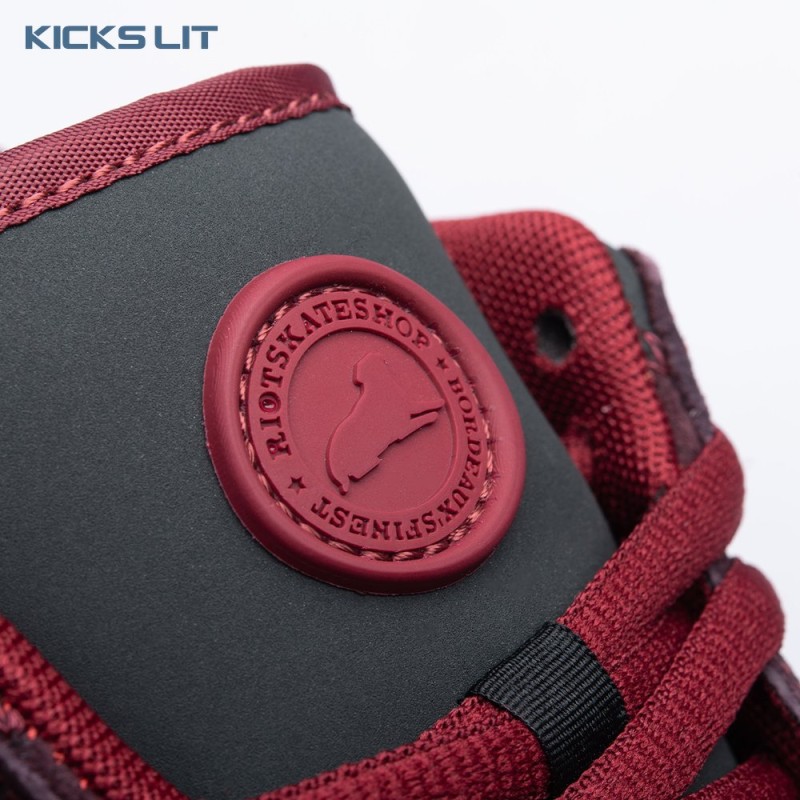 Riot Skateshop Nike SB Dunk Low FZ1289-200 Unisex Riot Skateshop Nike SB Dunk Low FZ1289-200 Unisex