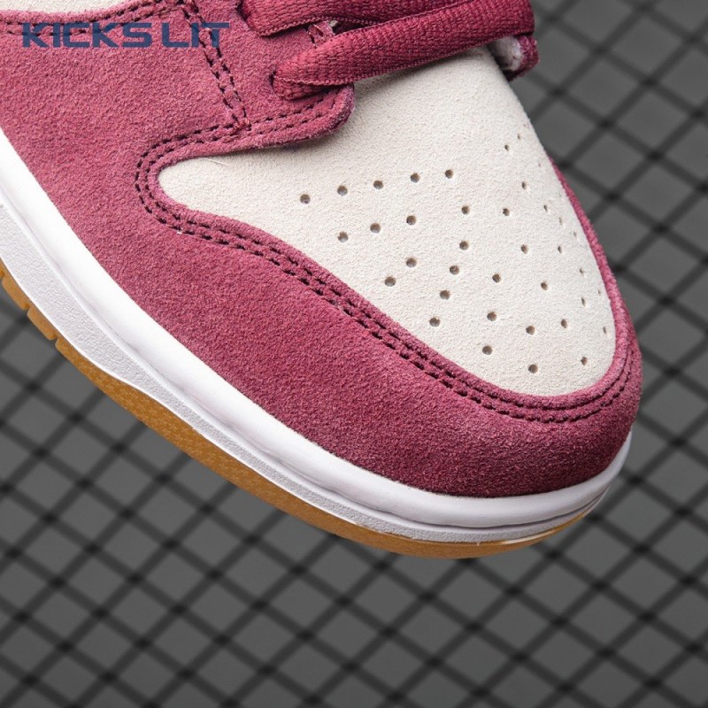 Skate Like a Girl x Nike SB Dunk Low DX4589-600 Unisex
