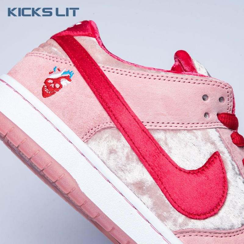 Dunk Low SB 'Valentine's Day' Unisex