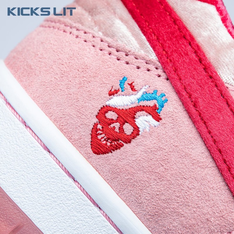 Dunk Low SB 'Valentine's Day' Unisex
