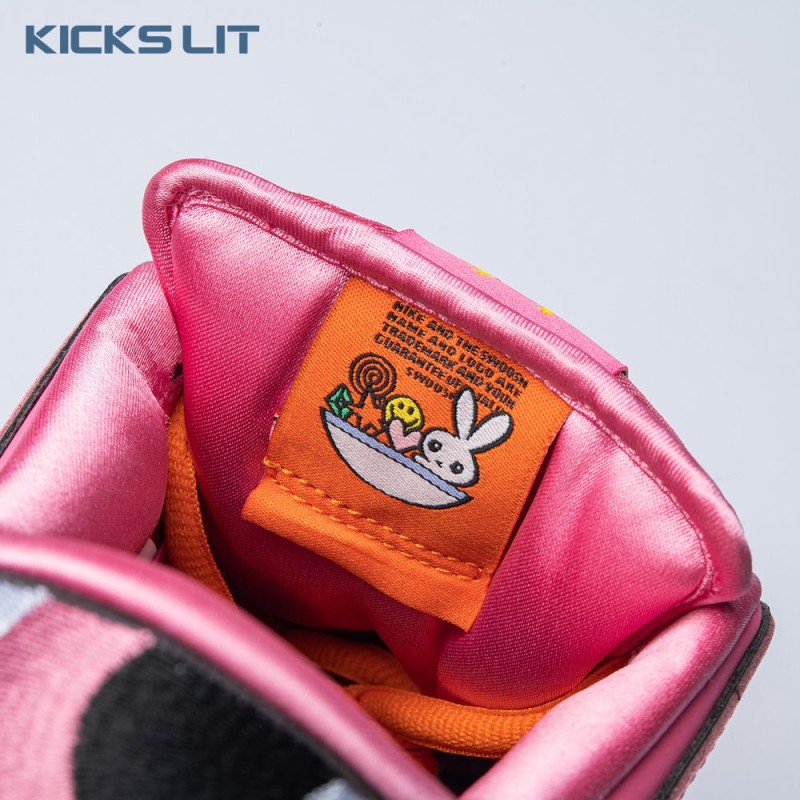 Nike SB Dunk Low  Nike SB Dunk Low