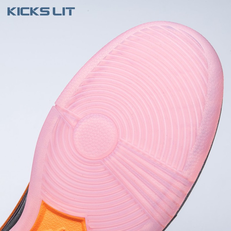 Nike SB Dunk Low  Nike SB Dunk Low