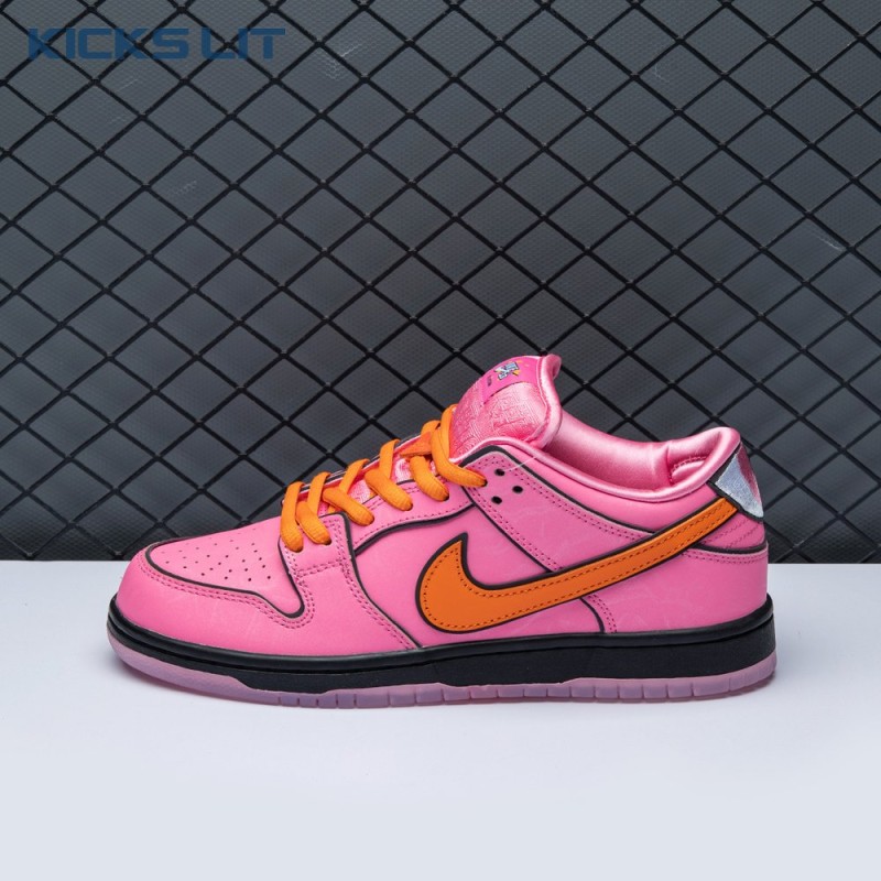 Nike SB Dunk Low  Nike SB Dunk Low