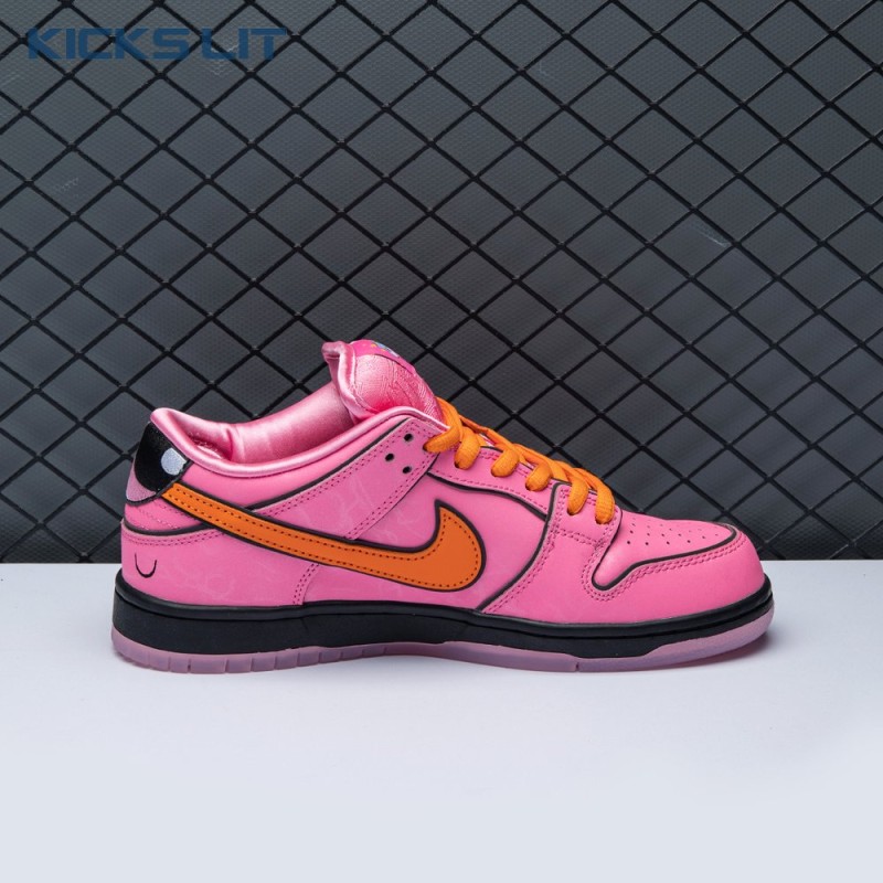 Nike SB Dunk Low  Nike SB Dunk Low