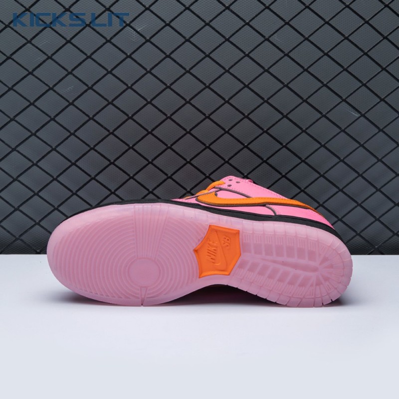 Nike SB Dunk Low  Nike SB Dunk Low