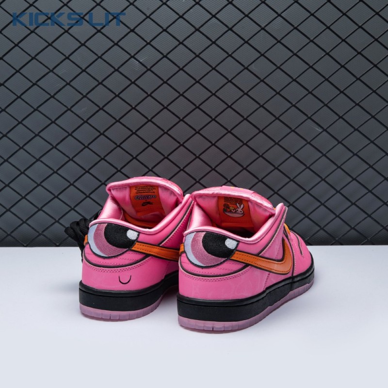 Nike SB Dunk Low  Nike SB Dunk Low