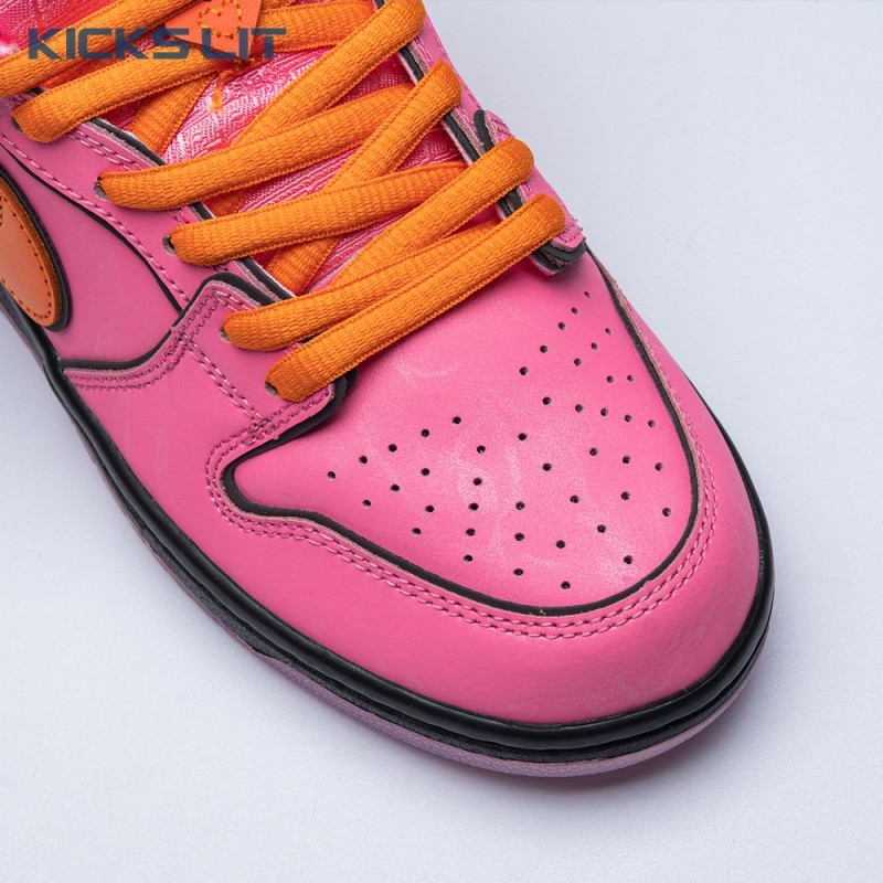 Nike SB Dunk Low  Nike SB Dunk Low