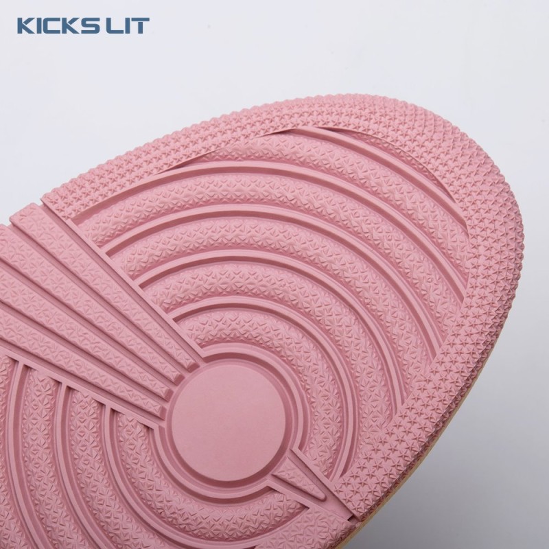 Travis Scott x Air Jordan 1 Low OG  Travis Scott x Air Jordan 1 Low OG